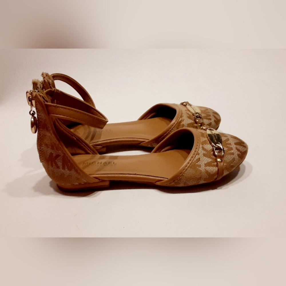 Michael Kors Maryam Girls Flat Shoes - Picture 2 of 8